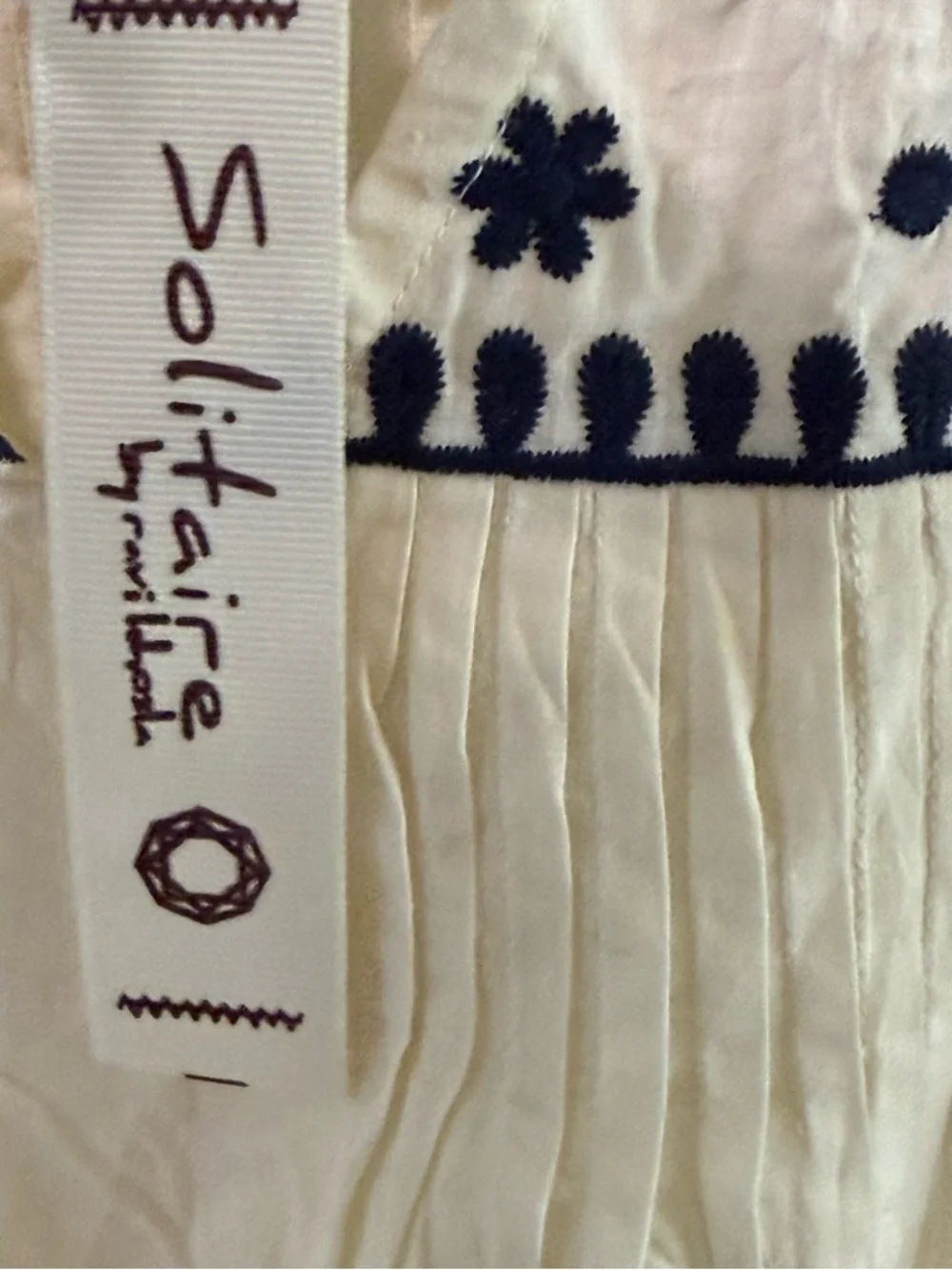 Solitaire Embroidered Boho Blouse Cream Navy Flutter Sleeve NWT S - Picture 6 of 12